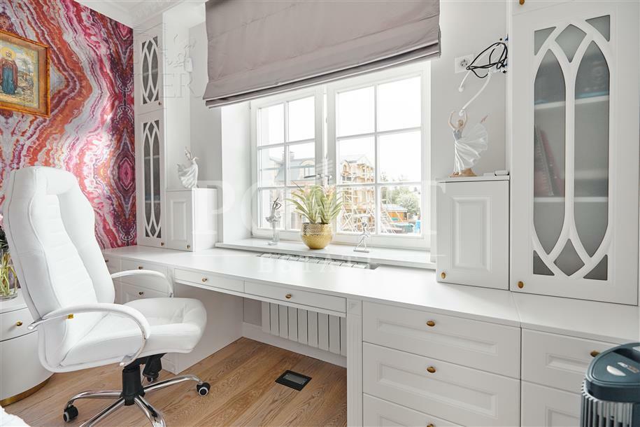 3-этажный коттедж 550 м² с отделкой