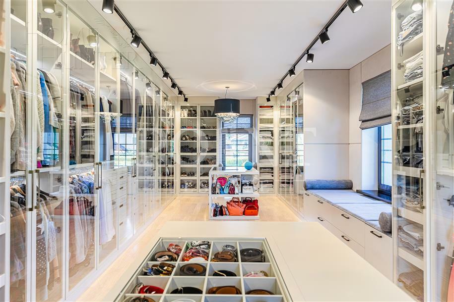 2-этажный коттедж 1 280 м² с отделкой