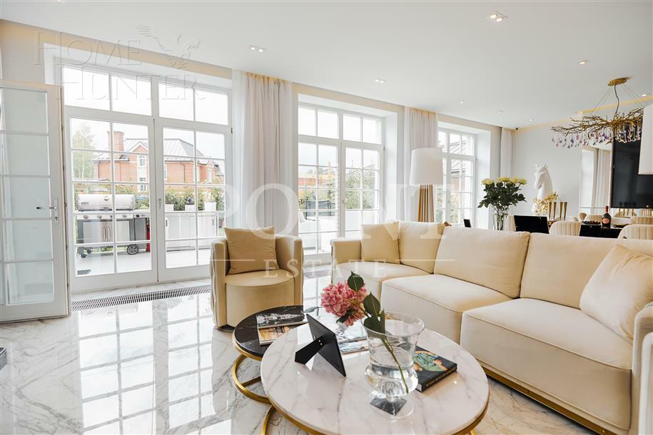 3-этажный коттедж 550 м² с отделкой