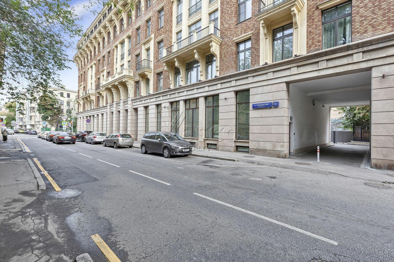 5-КОМН. КВАРТИРА БЕЗ ОТДЕЛКИ 250 М² НА 3 ЭТАЖЕ