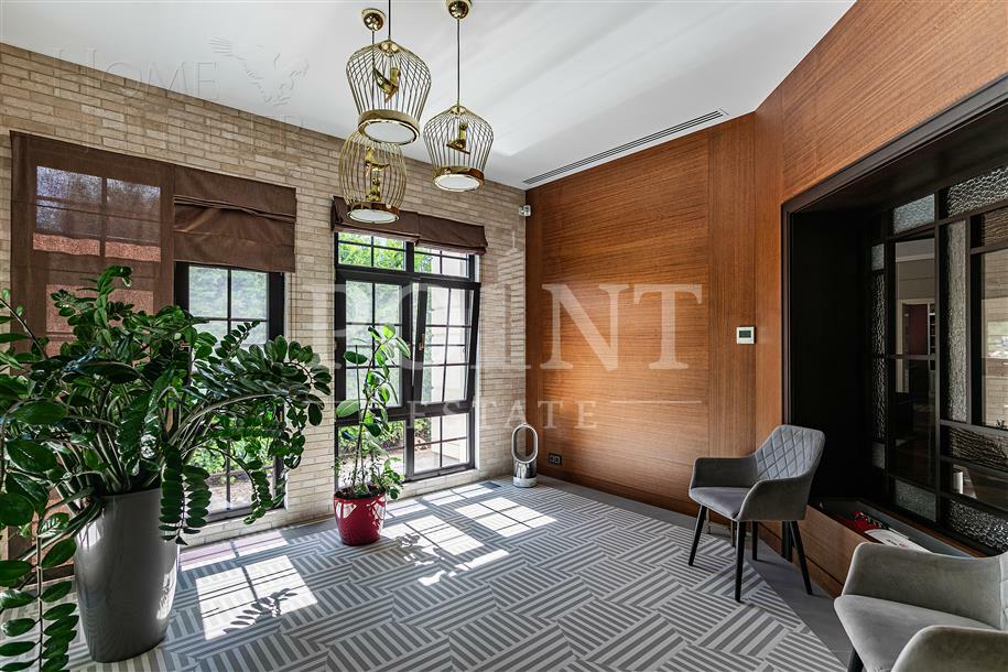 2-этажный коттедж 1 280 м² с отделкой