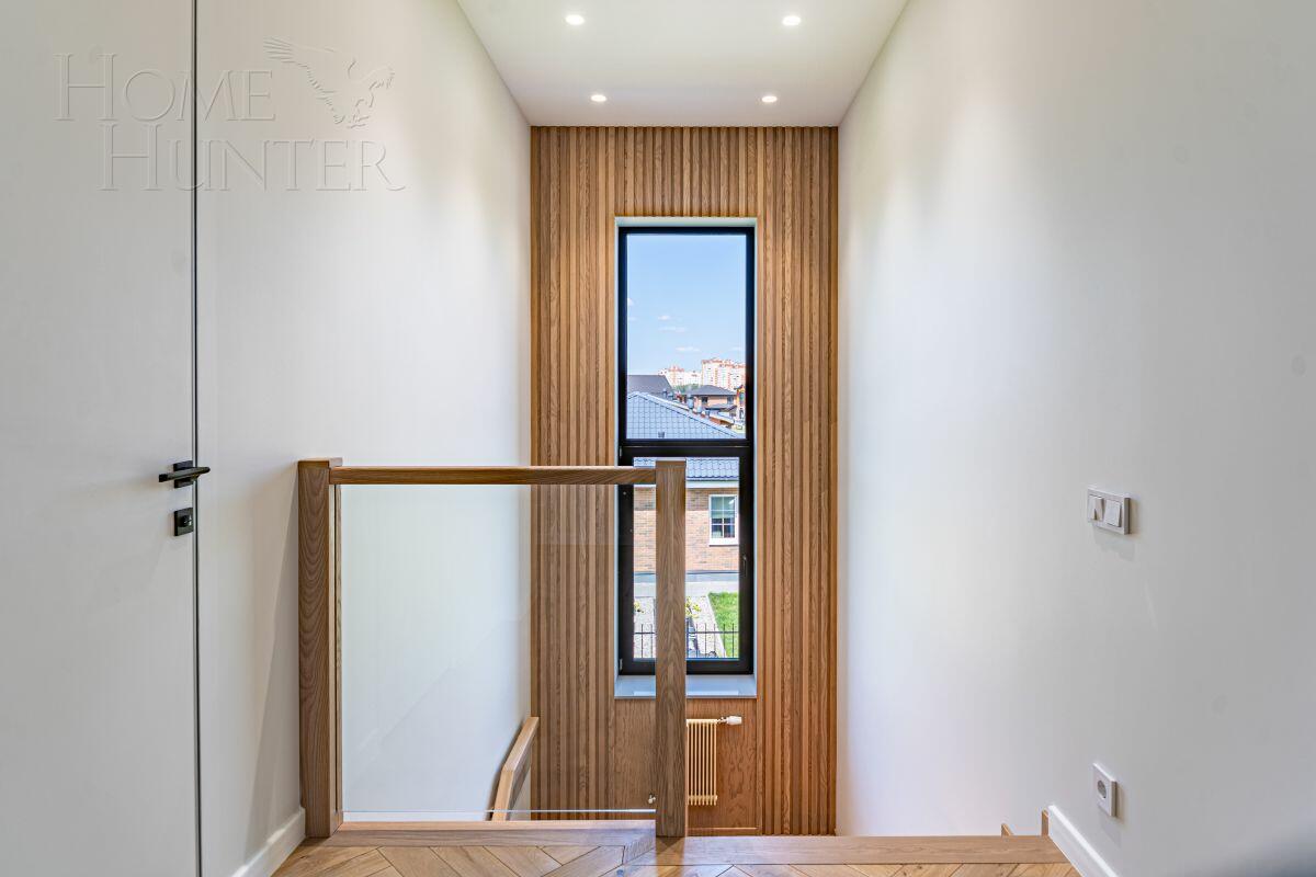 2-этажный коттедж 200 м² с отделкой