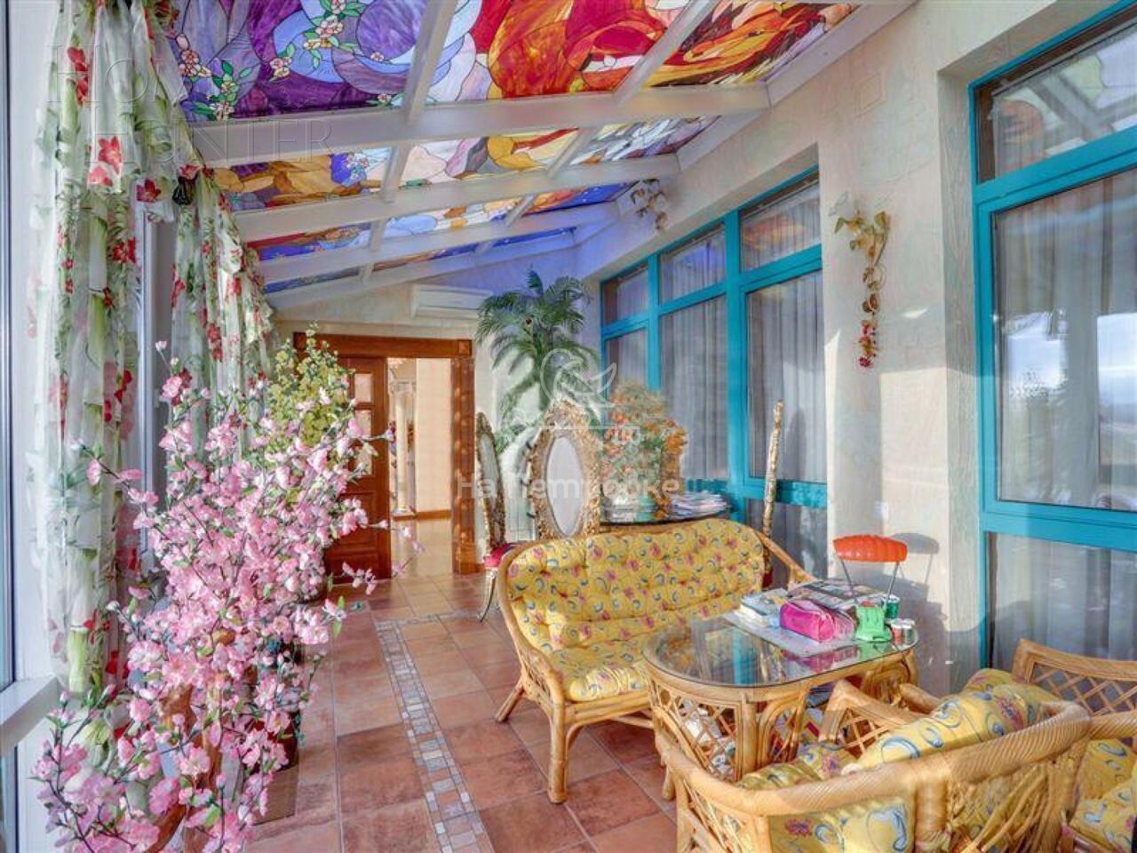 10-КОМН. КВАРТИРА С ОТДЕЛКОЙ 560 М² НА 4 ЭТАЖЕ