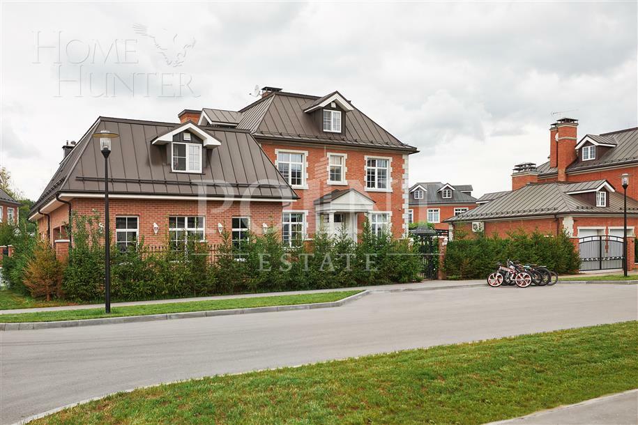 3-этажный коттедж 550 м² с отделкой