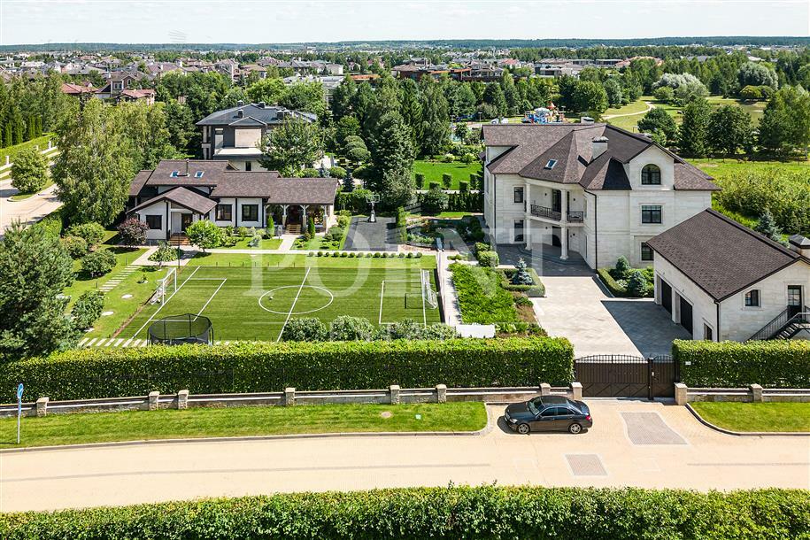 2-этажный коттедж 1 280 м² с отделкой