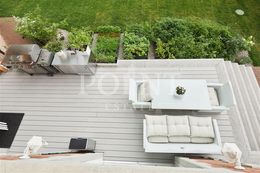 3-этажный коттедж 550 м² с отделкой