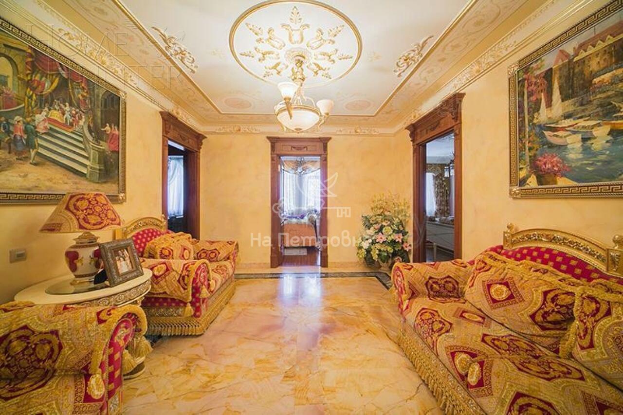 10-КОМН. КВАРТИРА С ОТДЕЛКОЙ 560 М² НА 4 ЭТАЖЕ