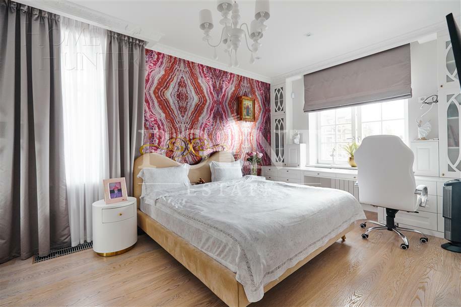 3-этажный коттедж 550 м² с отделкой