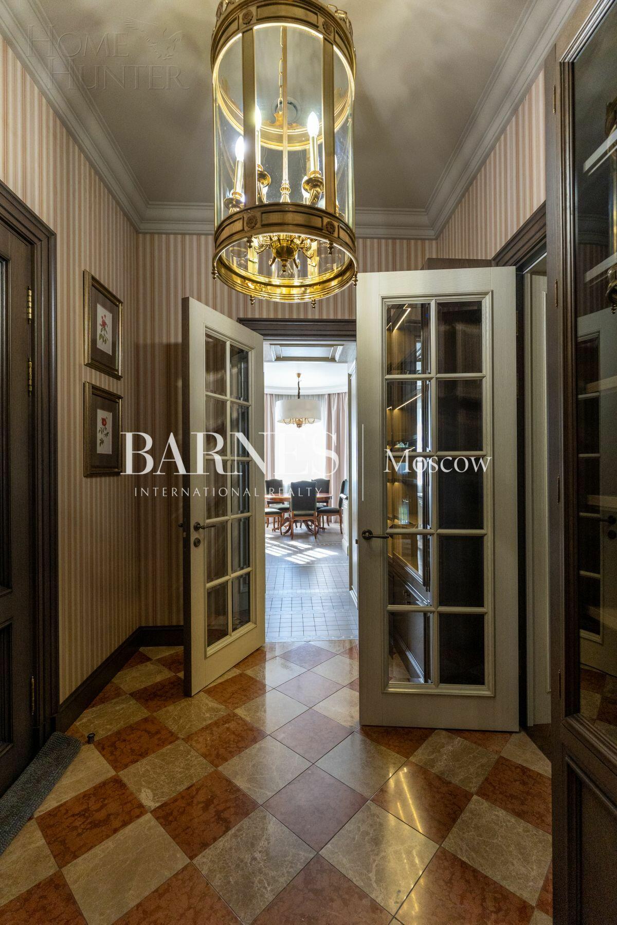 2-этажный коттедж 1 065 м² с отделкой