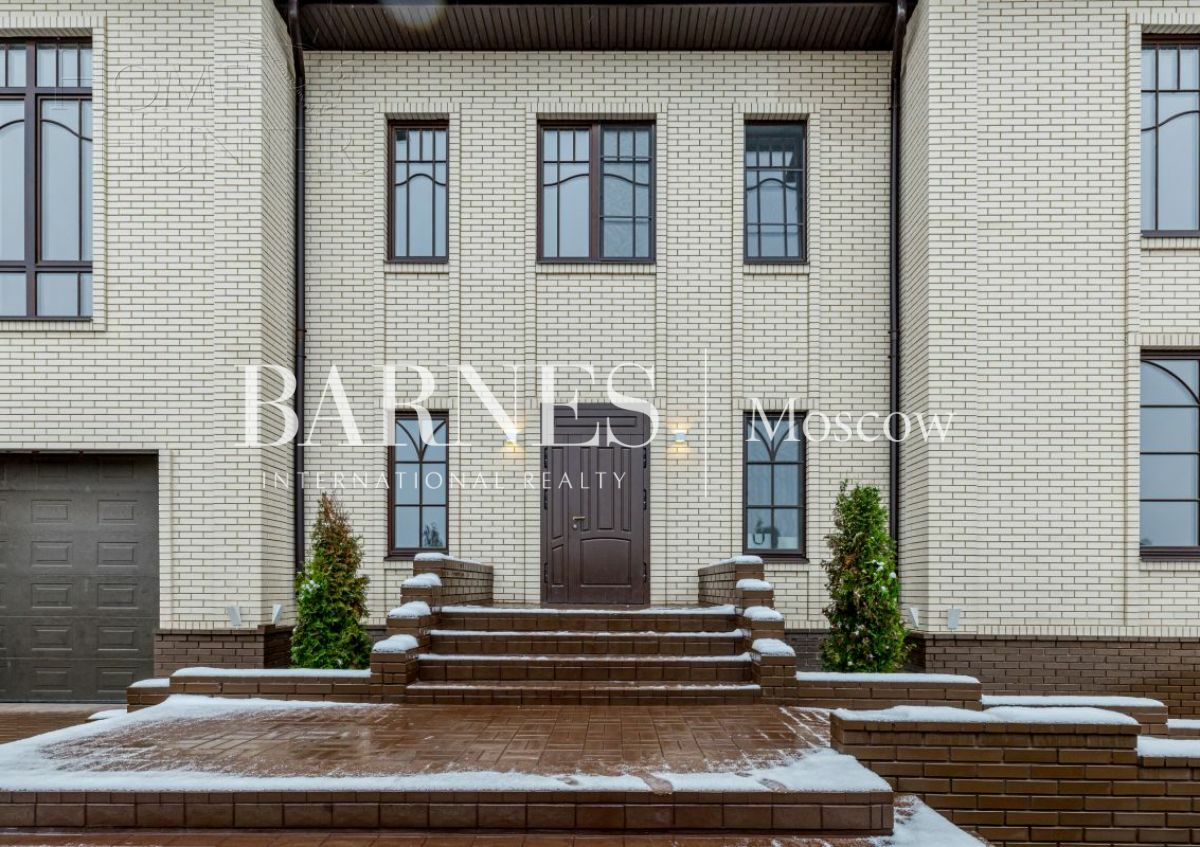 2-этажный коттедж 630 м² с отделкой