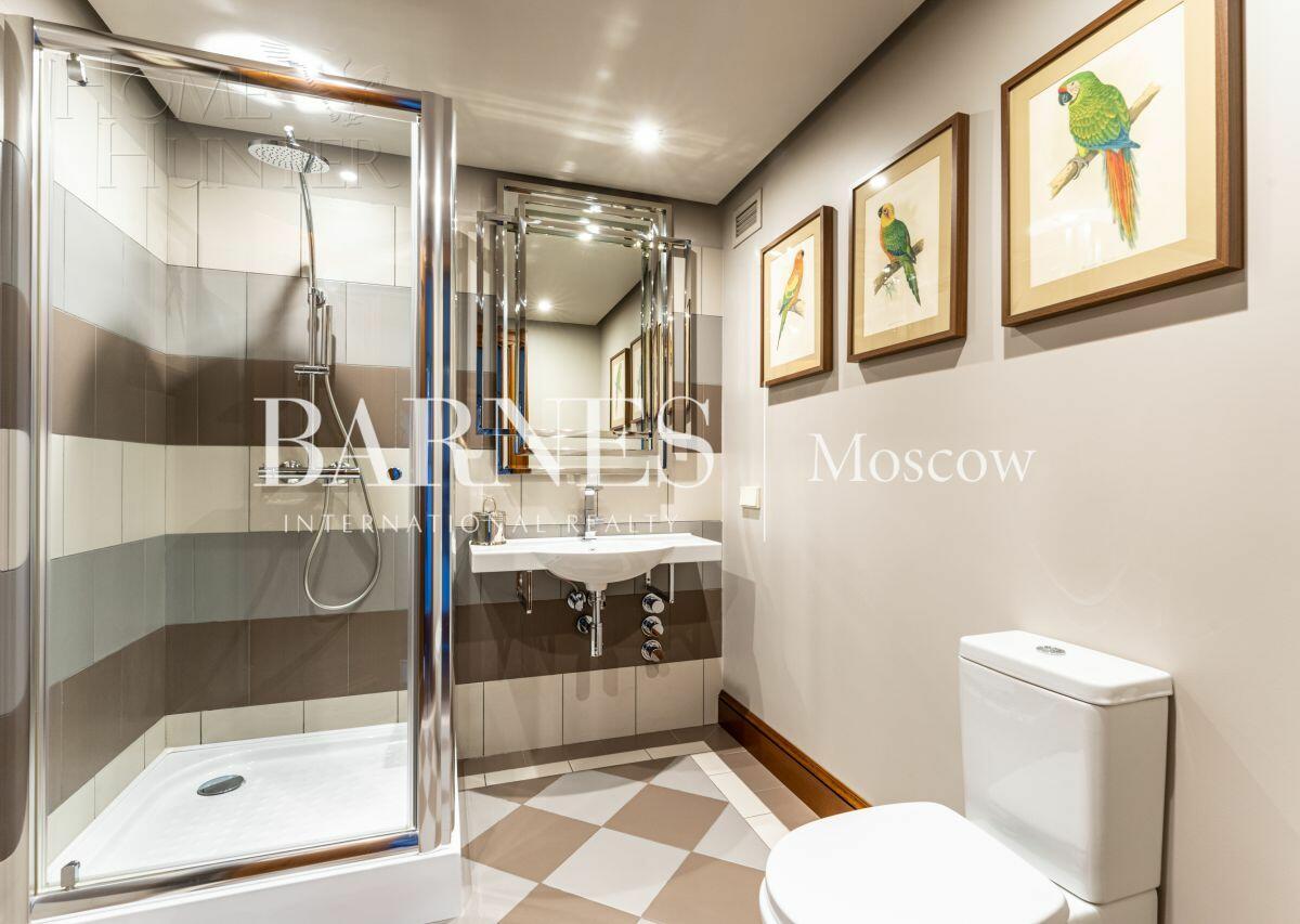 2-этажный коттедж 1 065 м² с отделкой