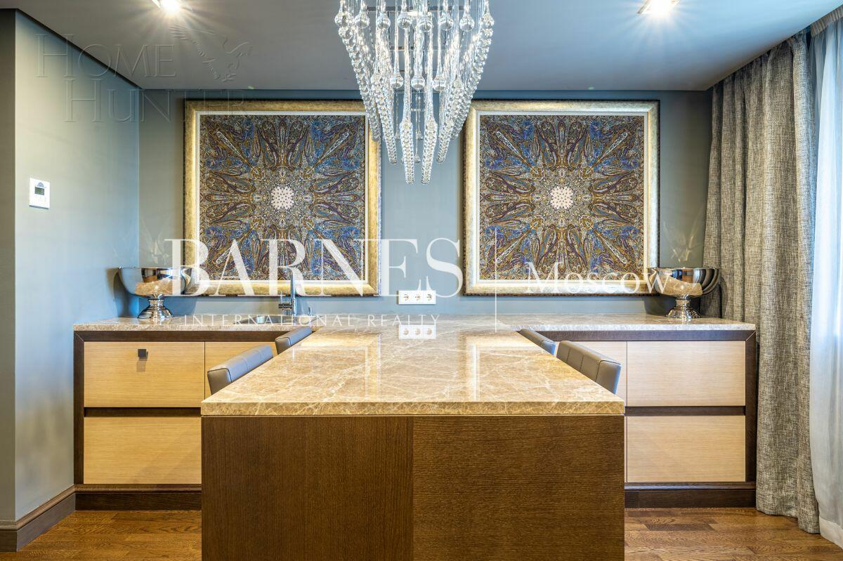 2-этажный коттедж 1 065 м² с отделкой