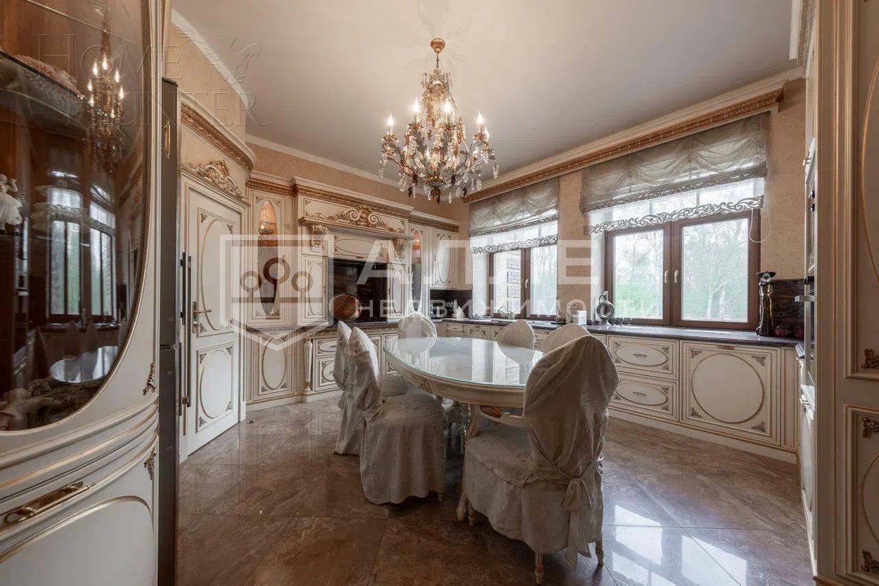 2-этажный коттедж 1 050 м² с отделкой