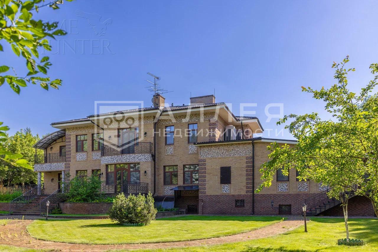 2-этажный коттедж 1 050 м² с отделкой