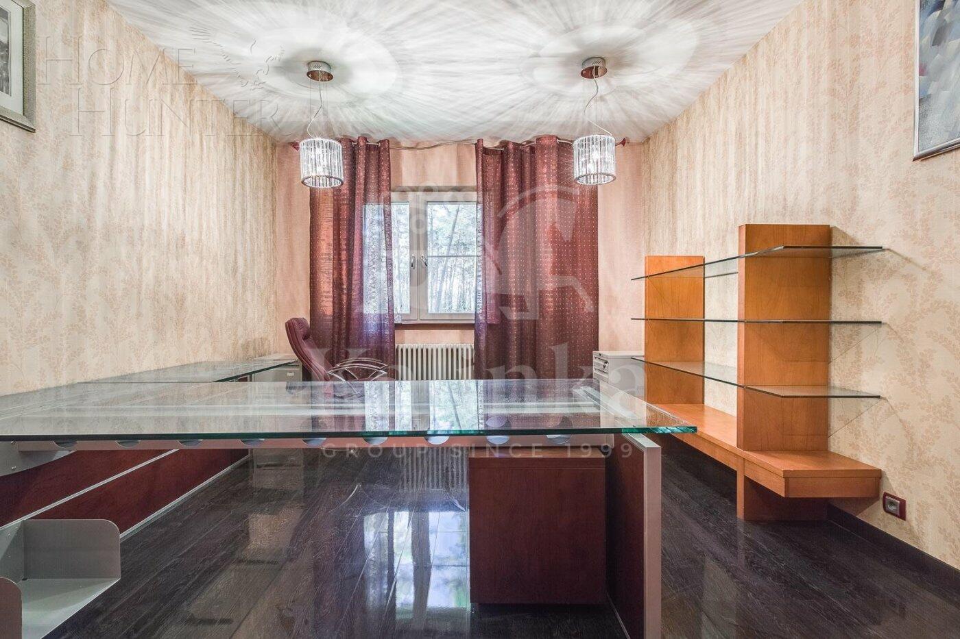 2-этажный коттедж 1 100 м² с отделкой