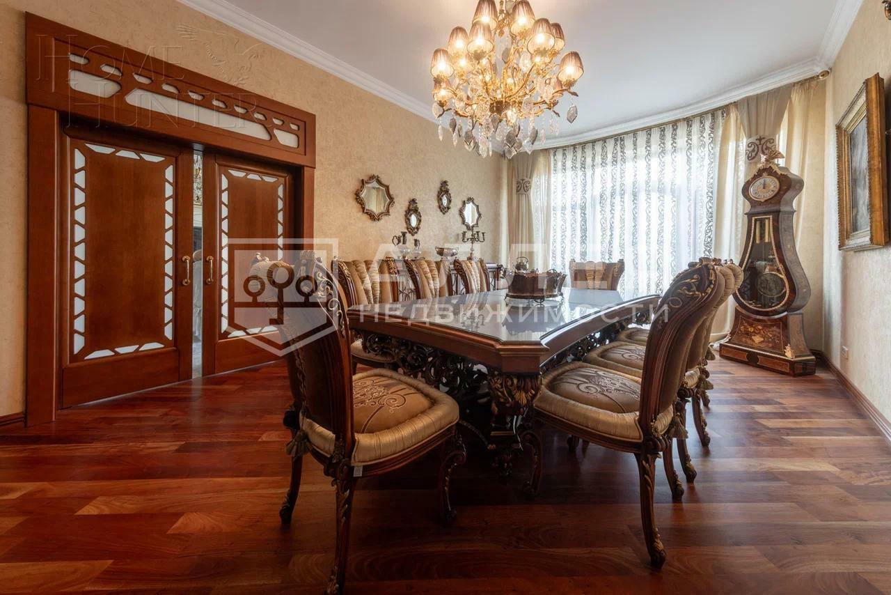 2-этажный коттедж 1 050 м² с отделкой