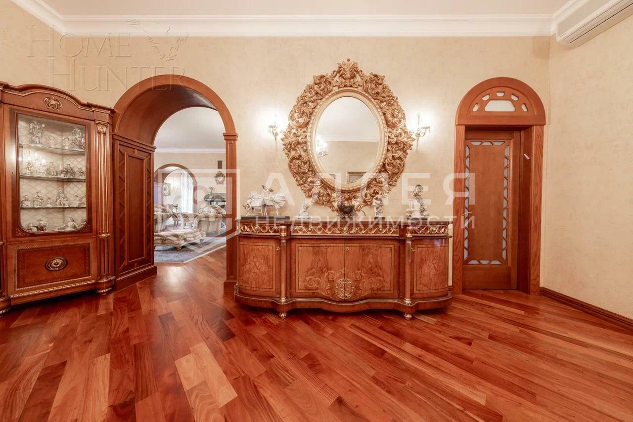 2-этажный коттедж 1 050 м² с отделкой