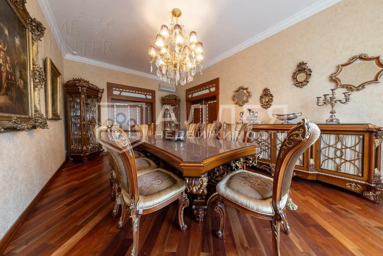 2-этажный коттедж 1 050 м² с отделкой