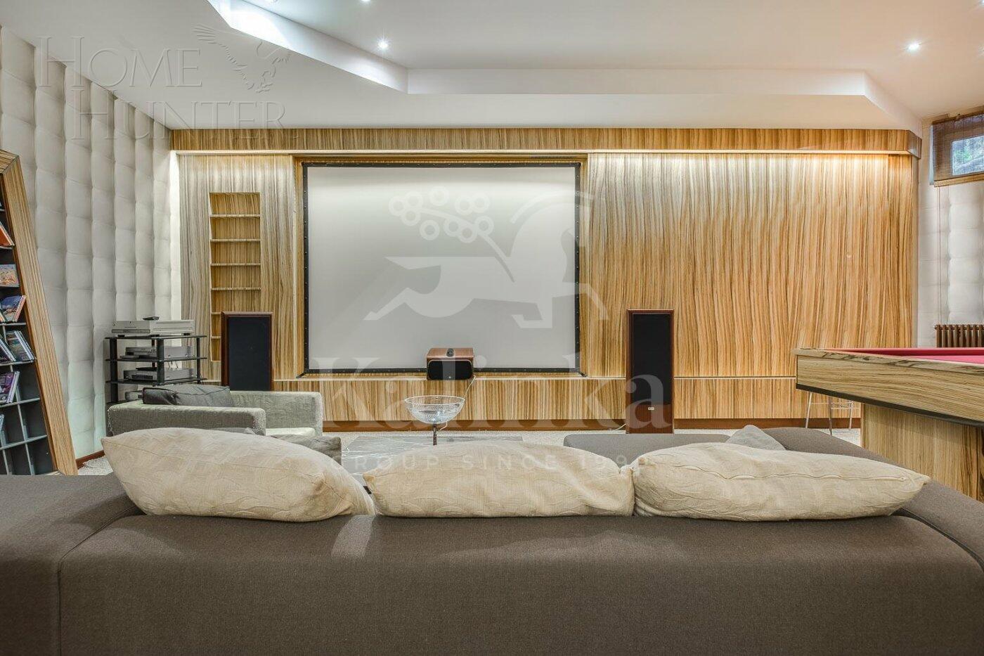 2-этажный коттедж 1 100 м² с отделкой