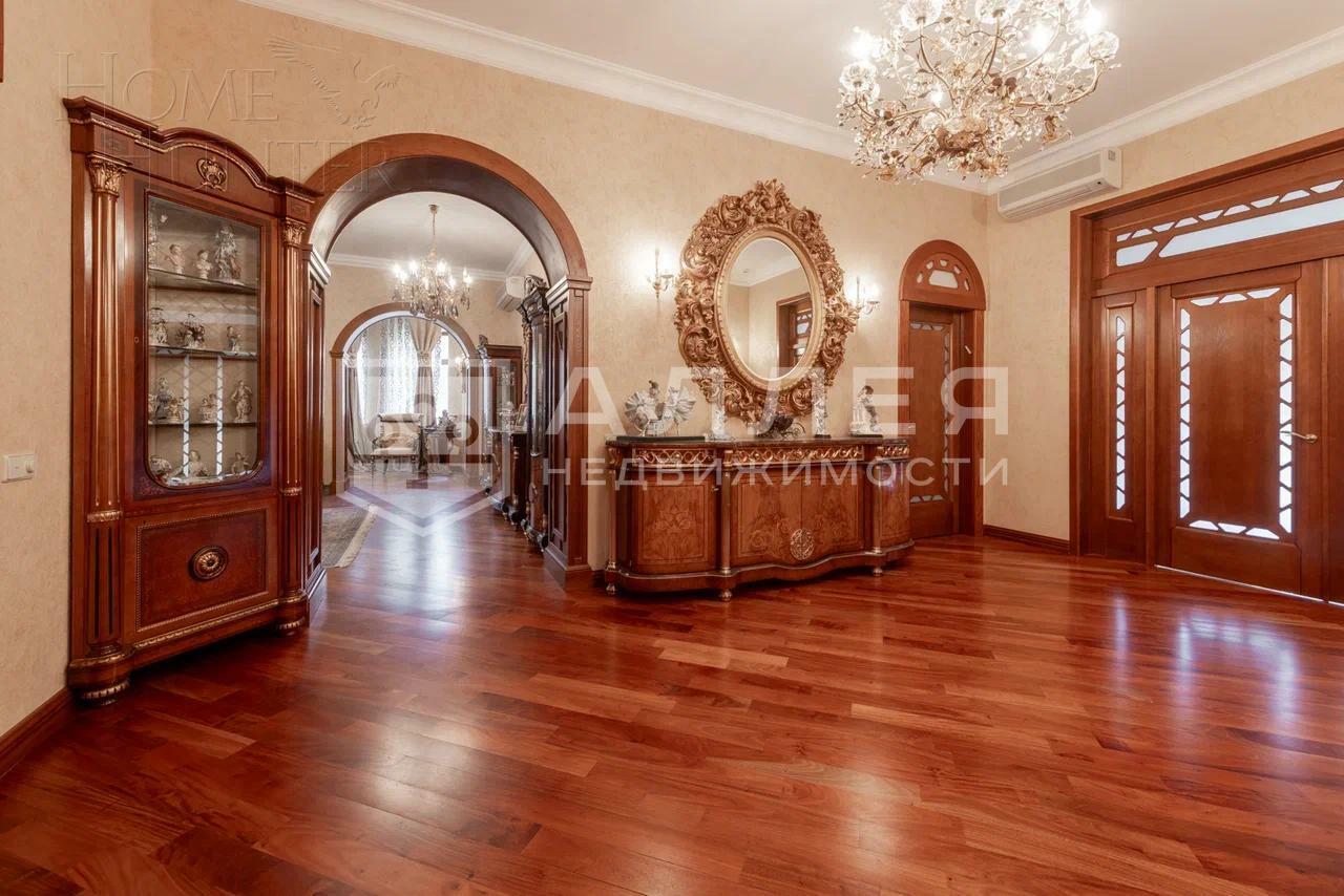 2-этажный коттедж 1 050 м² с отделкой