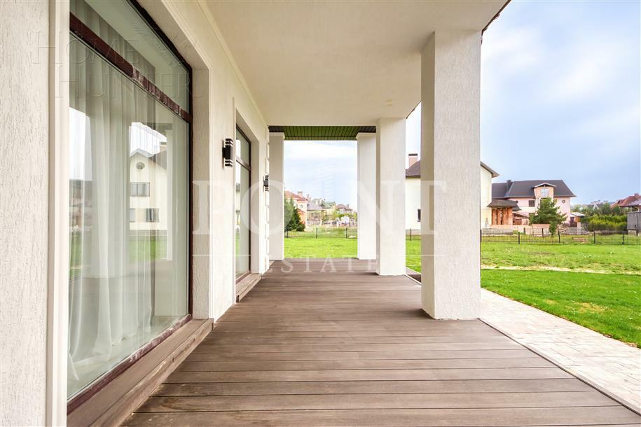 2-этажный коттедж 440 м² с отделкой