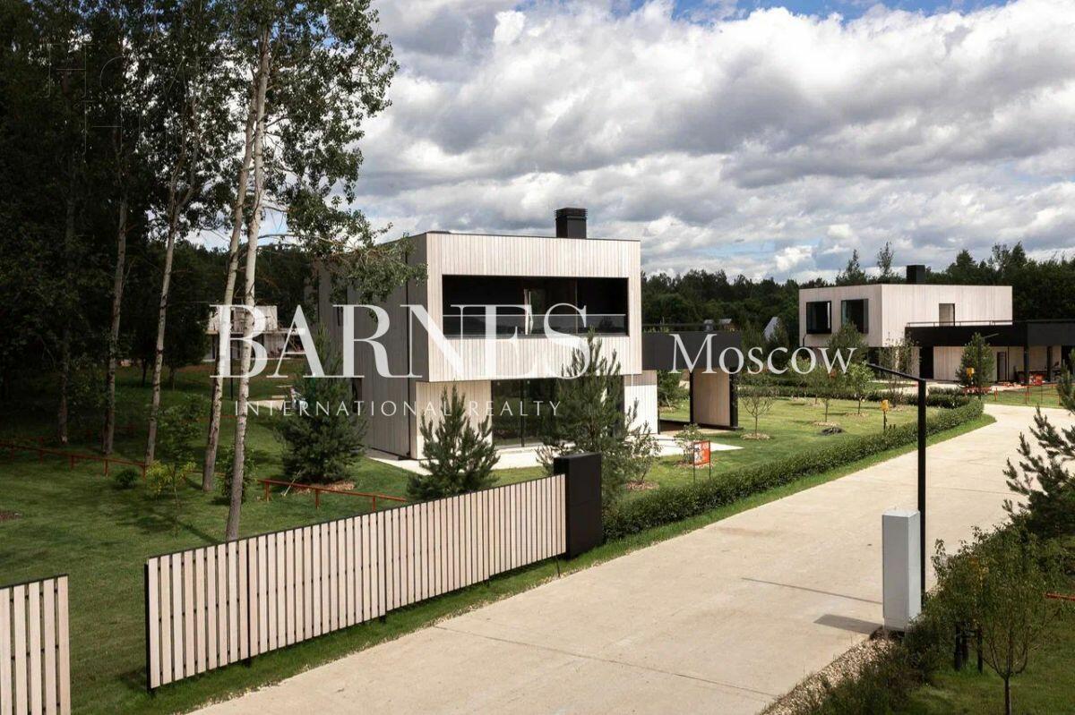 2-этажный коттедж 420 м² без отделки