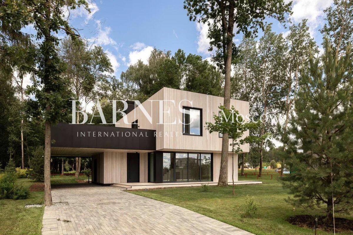 2-этажный коттедж 420 м² без отделки