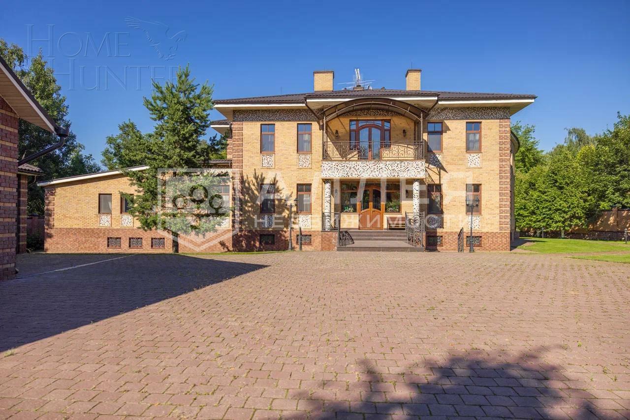 2-этажный коттедж 1 050 м² с отделкой