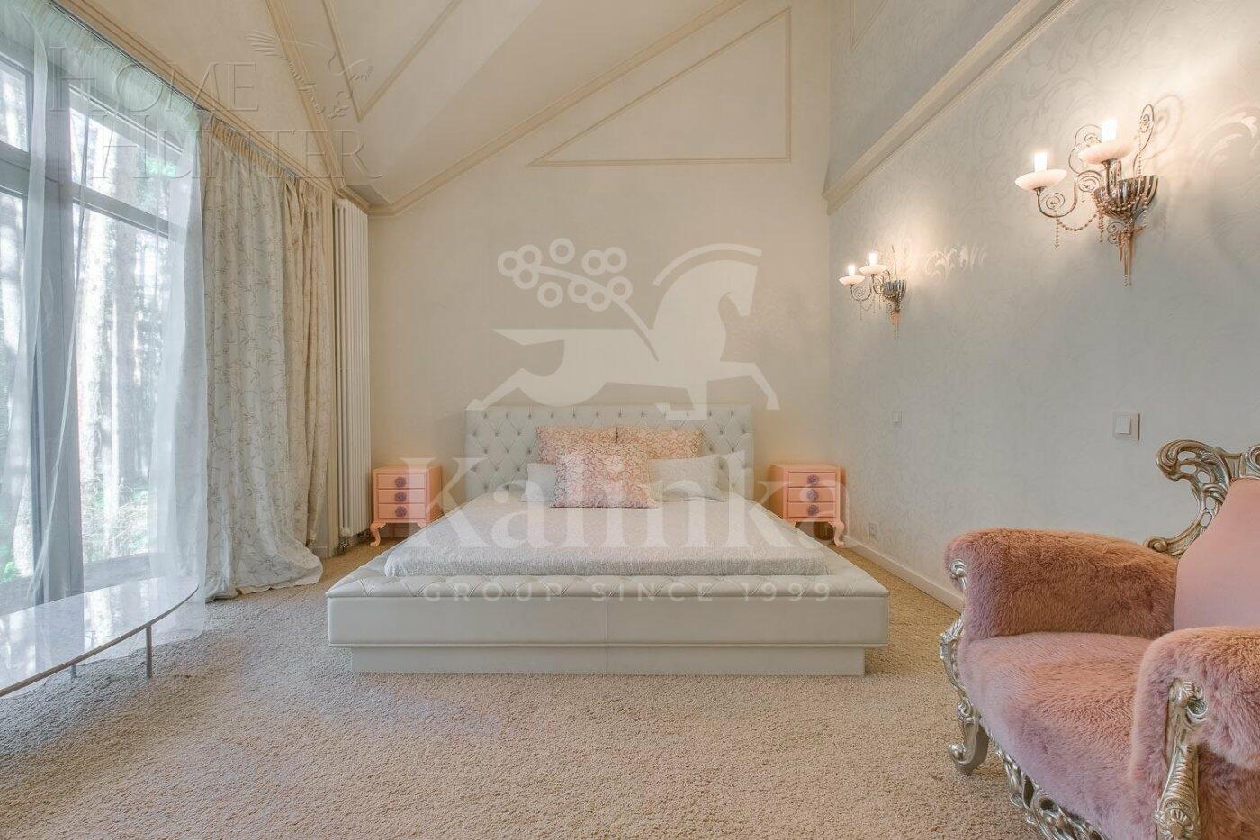 2-этажный коттедж 1 100 м² с отделкой