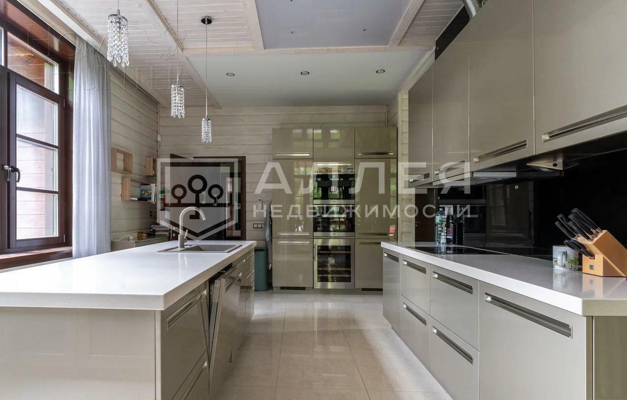 2-этажный коттедж 280 м² с отделкой