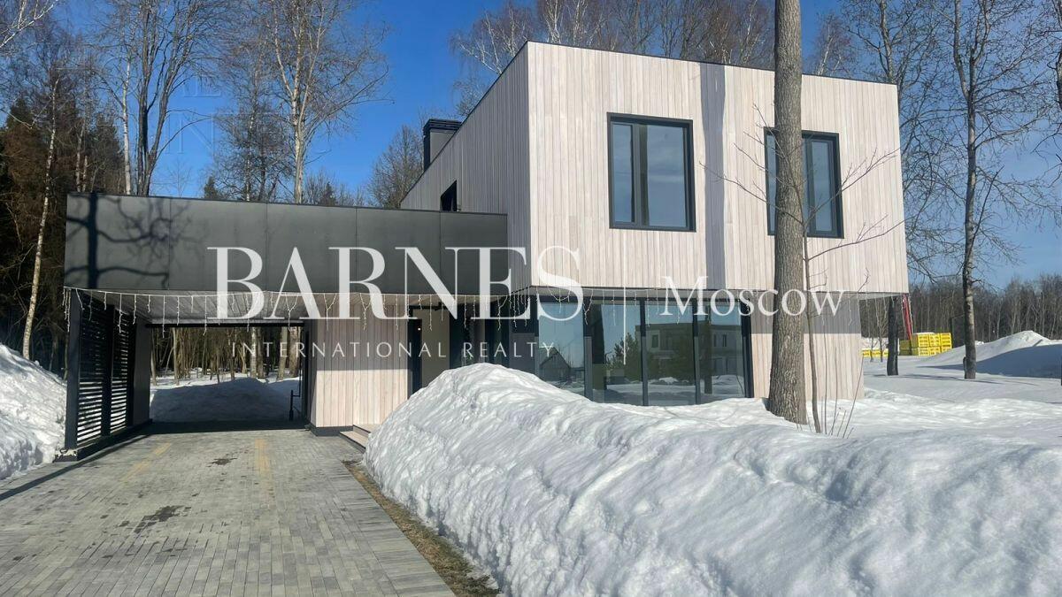 2-этажный коттедж 420 м² без отделки