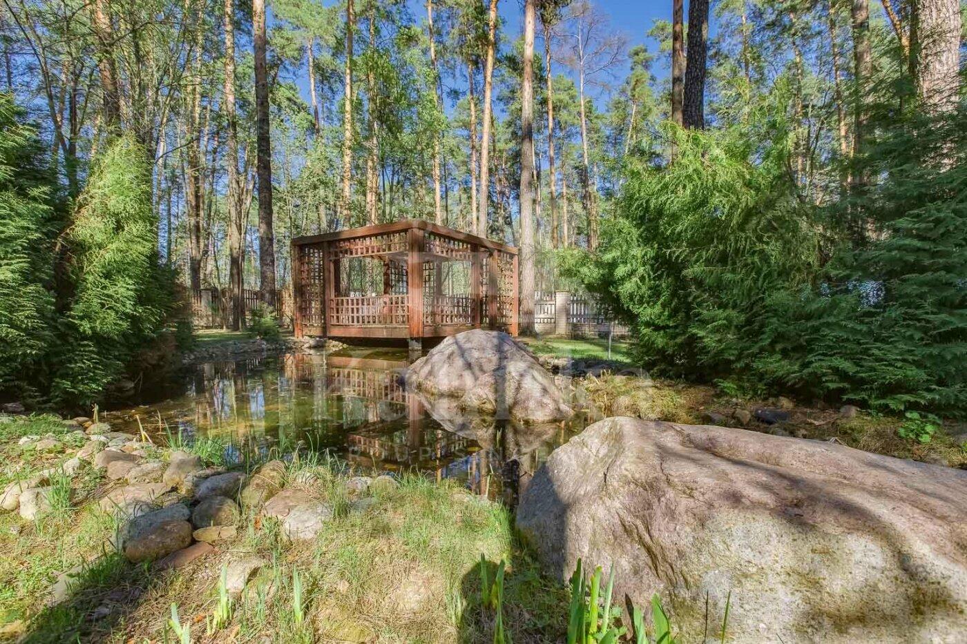 2-этажный коттедж 1 100 м² с отделкой