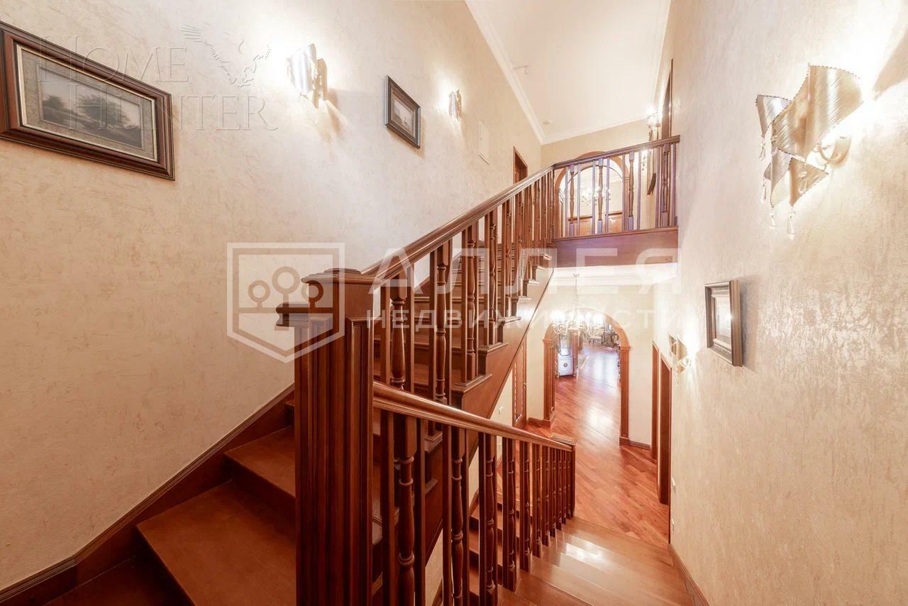 2-этажный коттедж 1 050 м² с отделкой