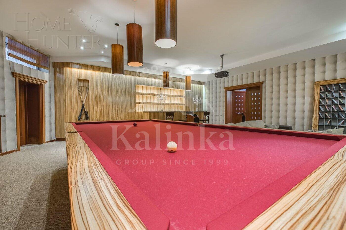 2-этажный коттедж 1 100 м² с отделкой