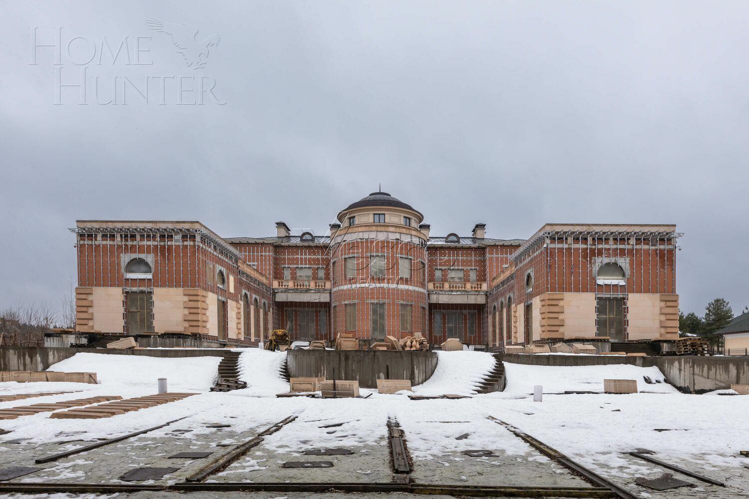 3-этажный коттедж 4 000 м² с отделкой