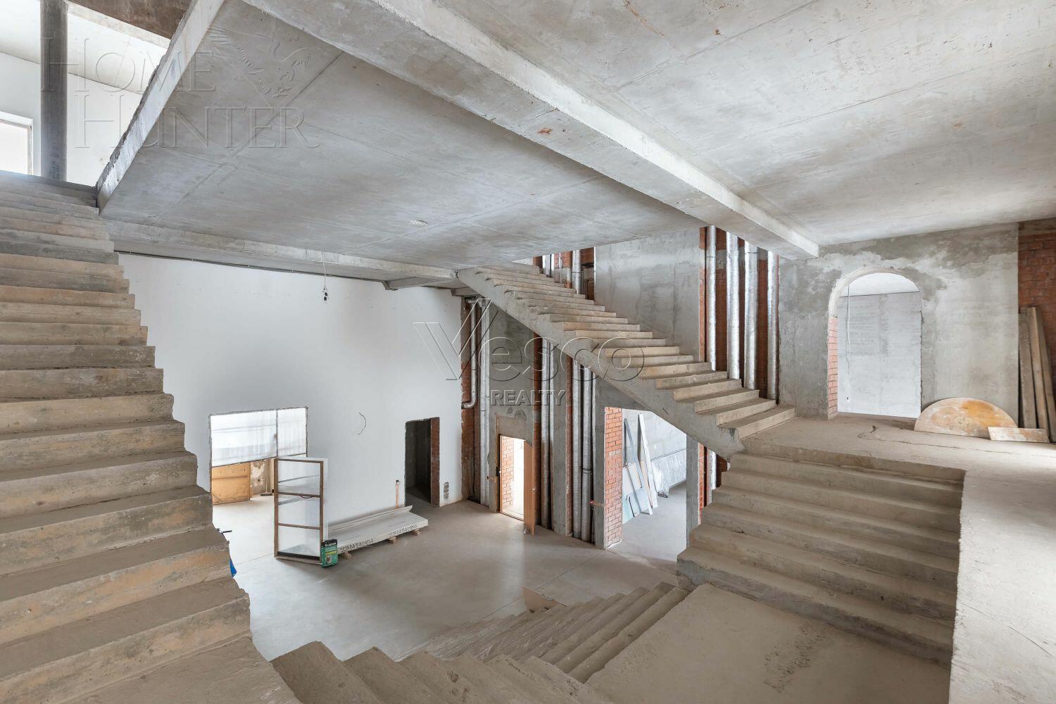 3-этажный коттедж 4 000 м² с отделкой