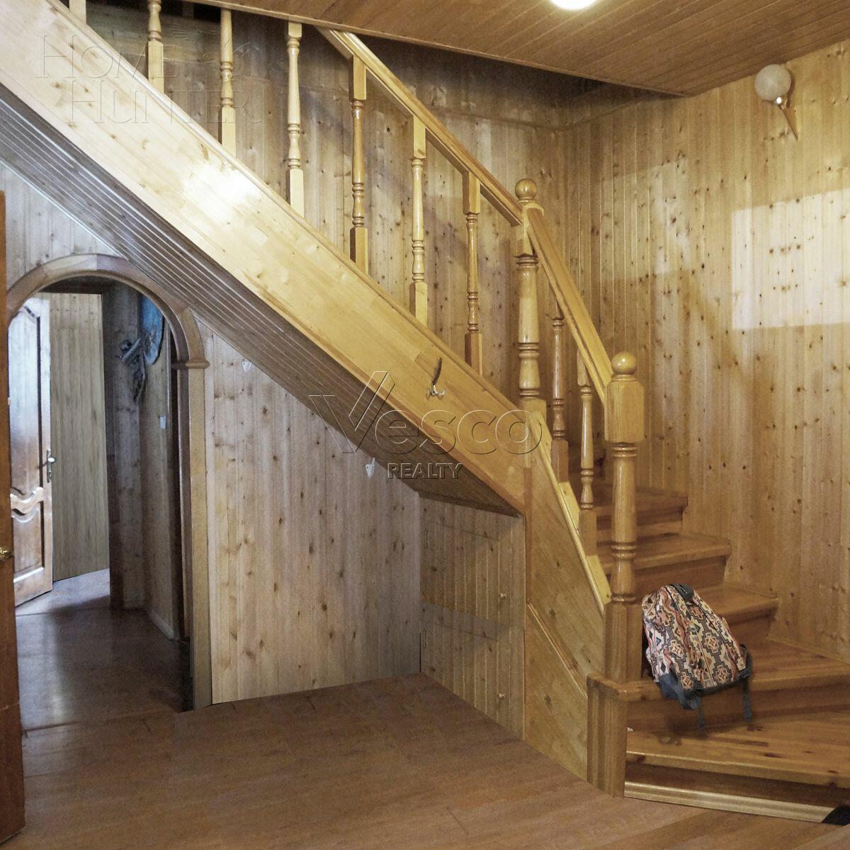 2-этажный коттедж 1 100 м² без отделки