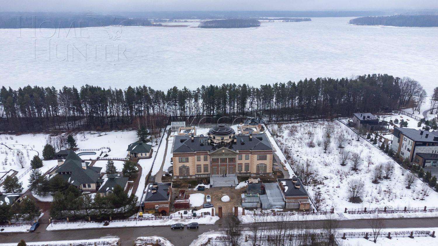 3-этажный коттедж 4 000 м² с отделкой