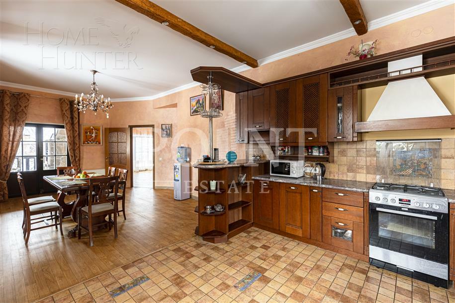 2-этажный коттедж 300 м² с отделкой