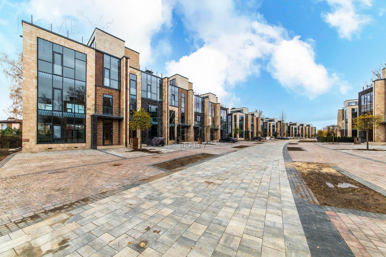 2-этажный таунхаус 236 м² без отделки