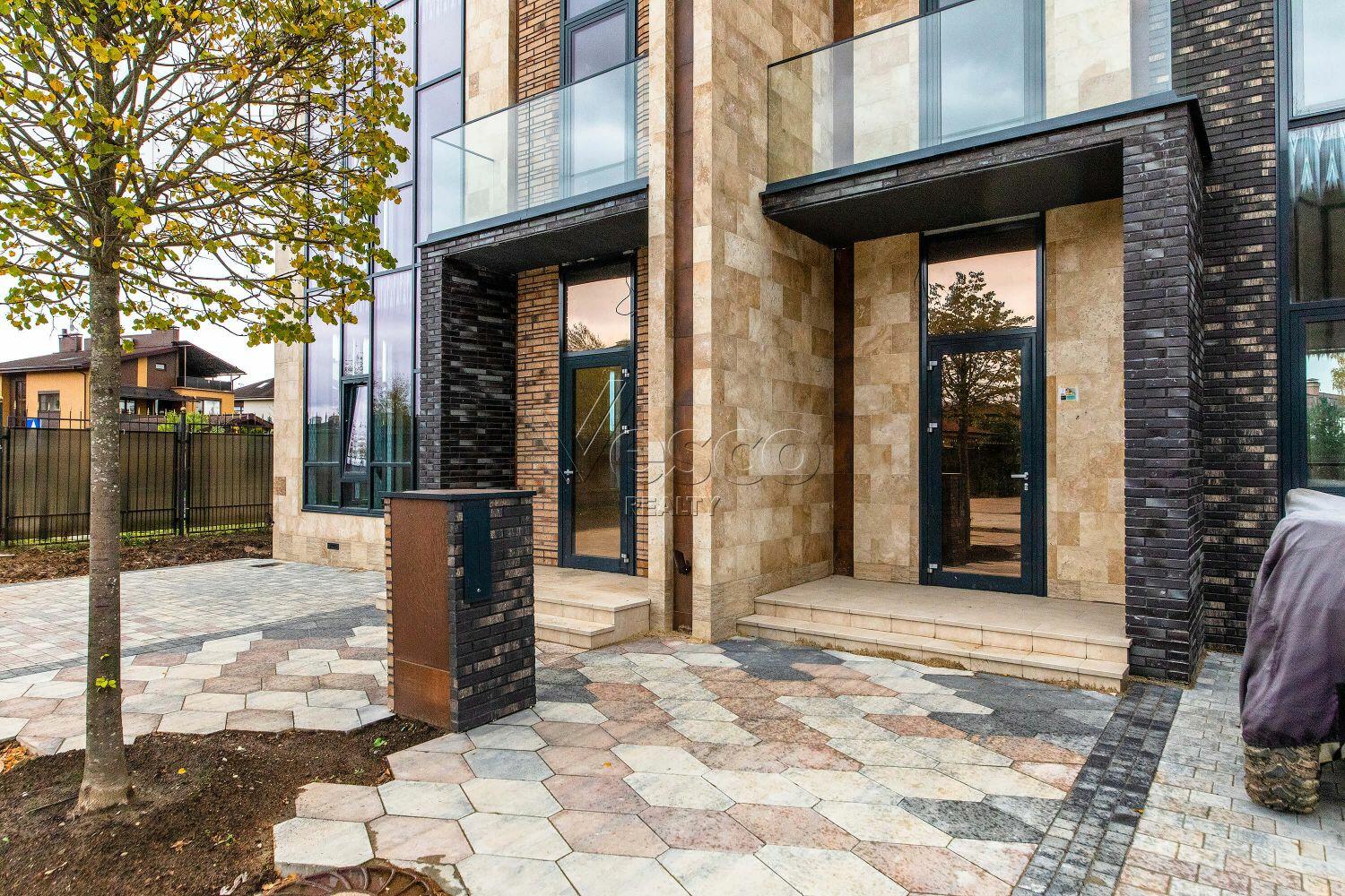 2-этажный таунхаус 236 м² без отделки