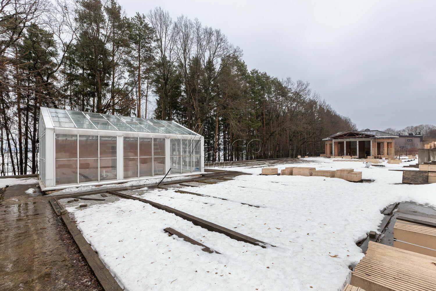 3-этажный коттедж 4 000 м² с отделкой