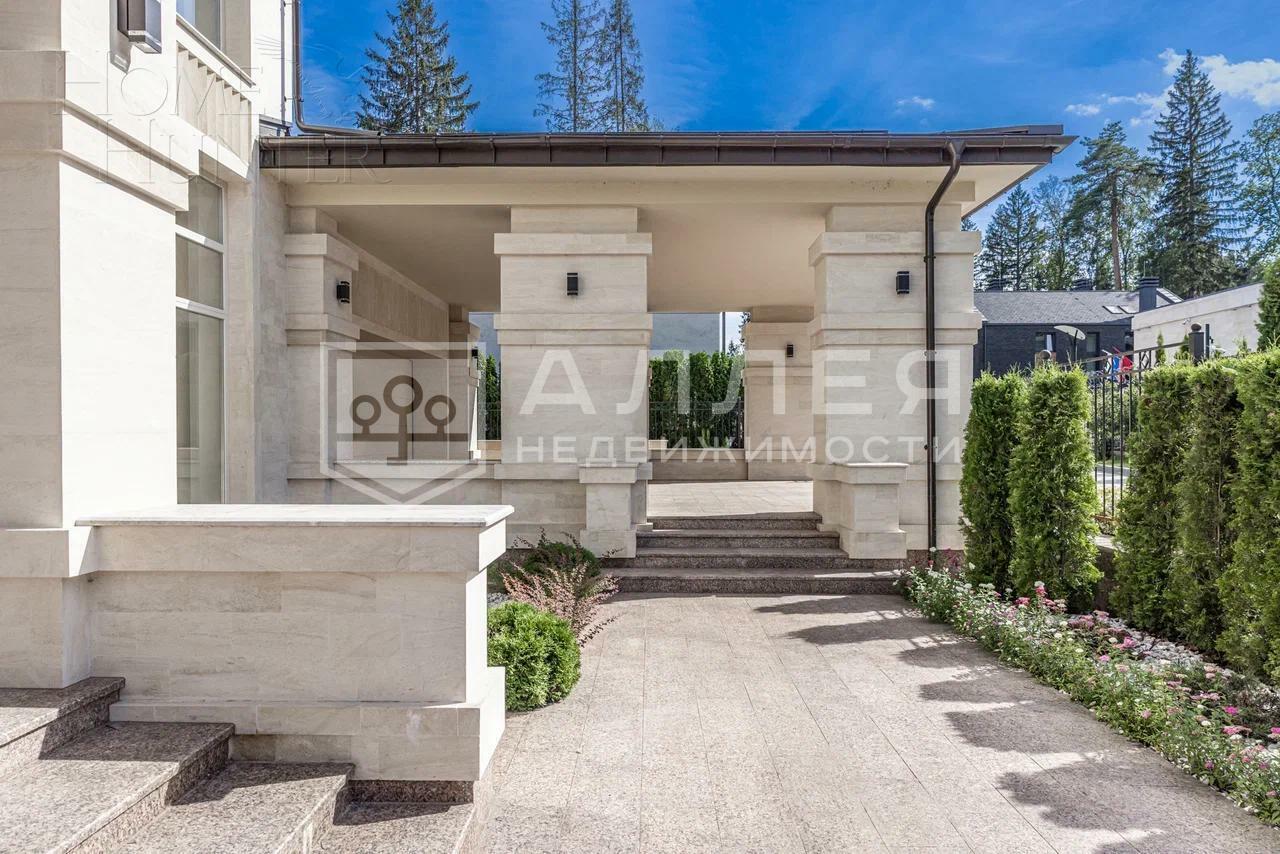 2-этажный коттедж 700 м² с отделкой