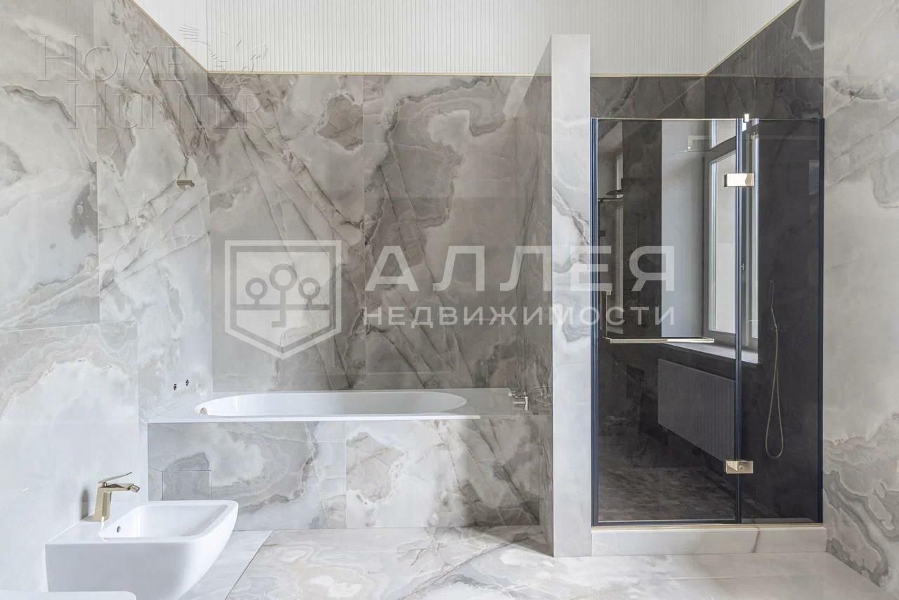 2-этажный коттедж 700 м² с отделкой