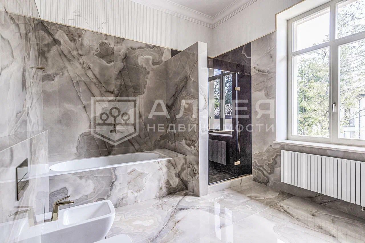 2-этажный коттедж 700 м² с отделкой