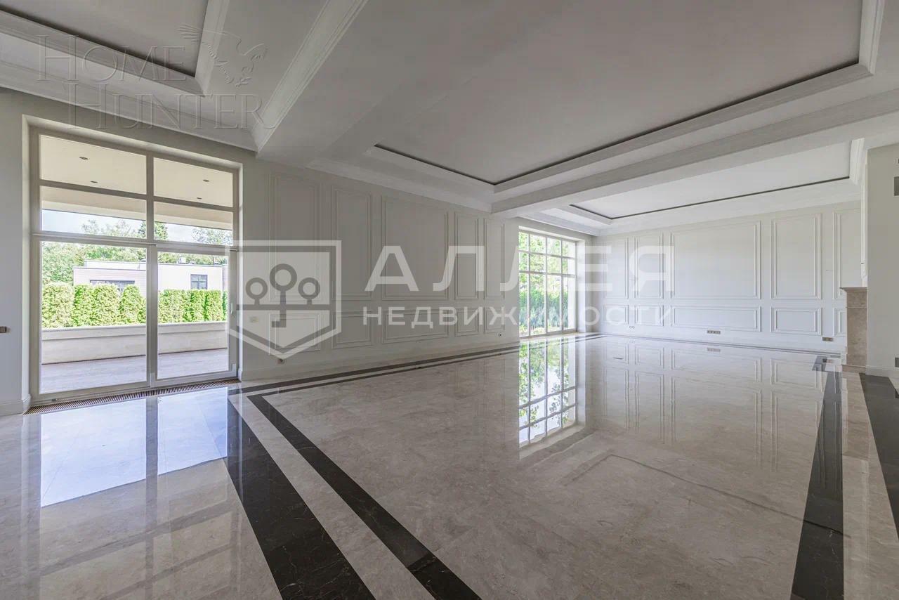 2-этажный коттедж 700 м² с отделкой