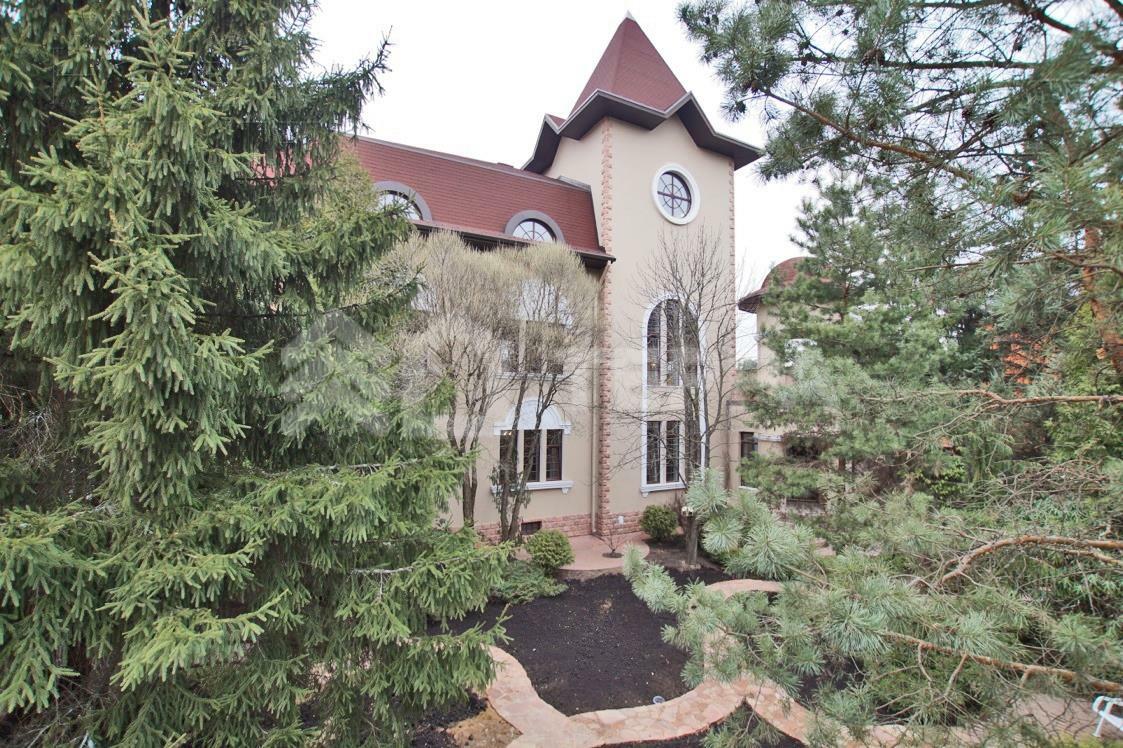 2-этажный коттедж 1 100 м² с отделкой