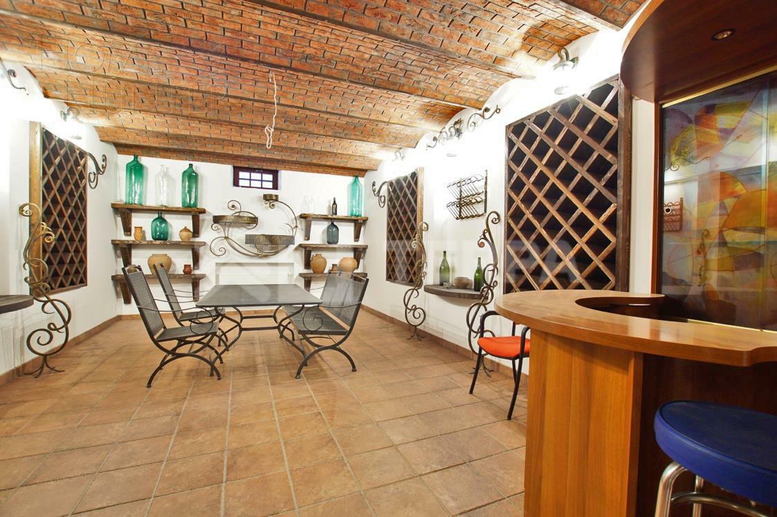 2-этажный коттедж 1 100 м² с отделкой