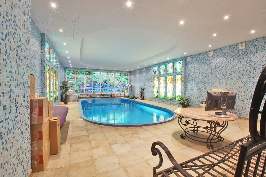 2-этажный коттедж 1 100 м² с отделкой