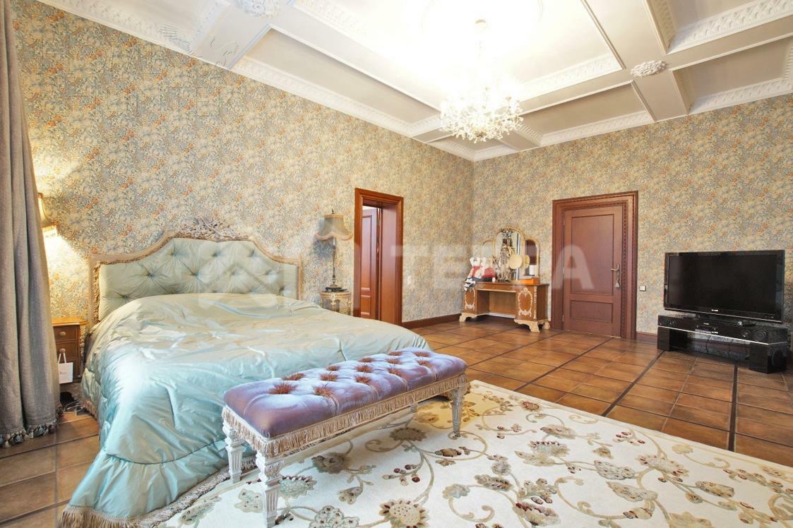 2-этажный коттедж 1 100 м² с отделкой